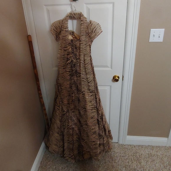 Beaded Tiger striped prom dress - Picture 3 of 4